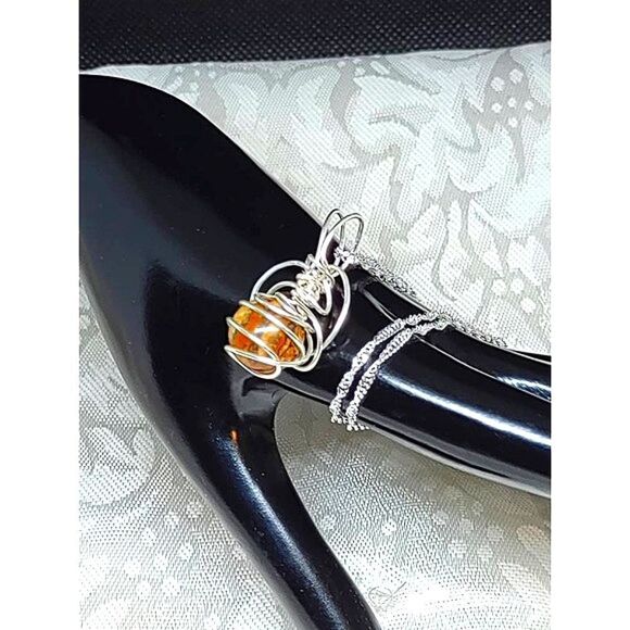 JASPER STONE WIRE WRAPPED PENDANT ON SILVER PLATED CHAIN - Picture 4 of 10